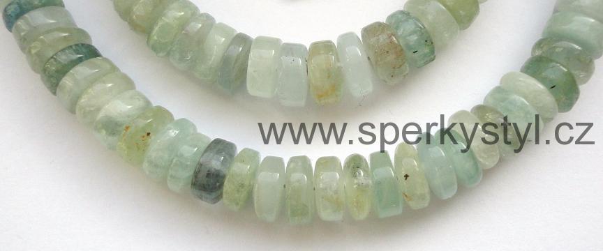 Elegantní náhrdelník z minerálu akvamarín