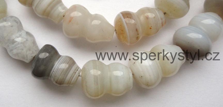 Elegantní náhrdelník z minerálu achát