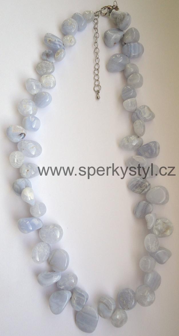 Elegantní náhrdelník z minerálu chalcedon