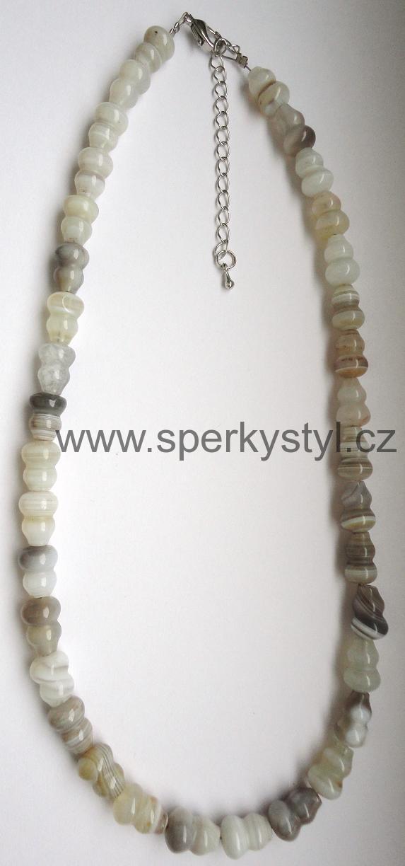 Elegantní náhrdelník z minerálu achát