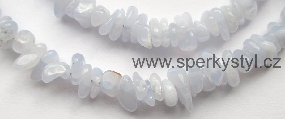 Elegantní náhrdelník z minerálu chalcedon