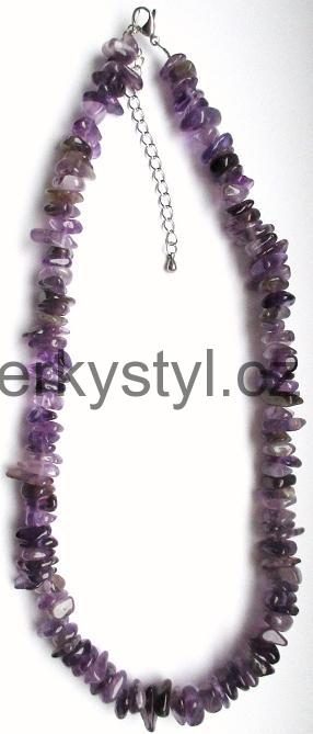 Elegantní náhrdelník z minerálu ametyst