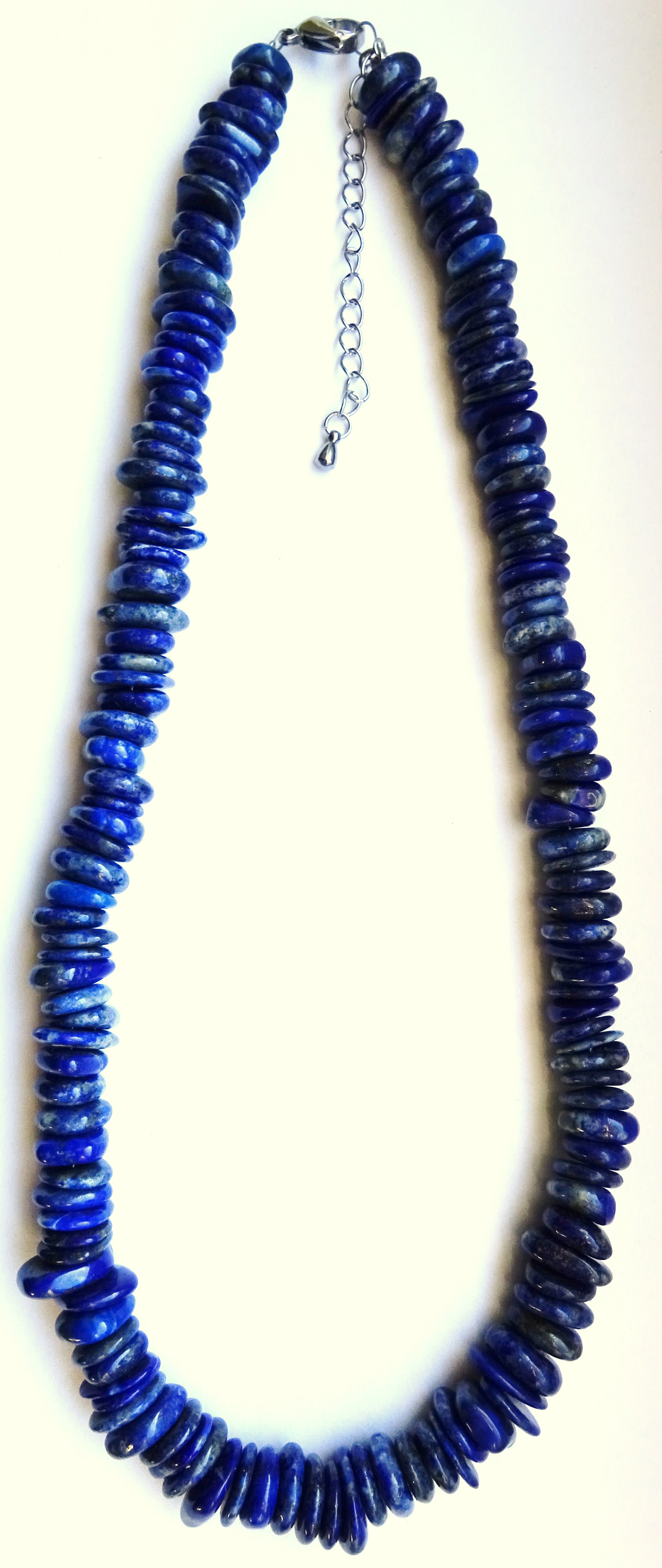 Elegantní náhrdelník z minerálu lapis lazuli