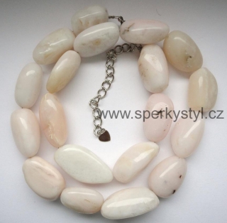 Elegantní náhrdelník z minerálu růžový opál