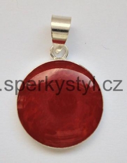 Elegantní přívěsek s minerálem korál