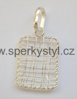 Elegantní stříbrný přívěsek