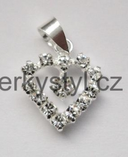 Elegantní stříbrný přívěsek se zirkony ve tvaru srdíčka