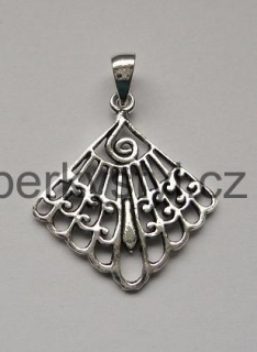 Elegantní stříbrný přívěsek