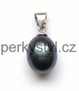 Elegantní stříbrný přívěsek s říční perlou