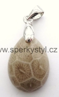 Elegantní stříbrný přívěsek s minerálem zkamenělý korál