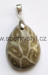 Elegantní stříbrný přívěsek s minerálem zkamenělý korál