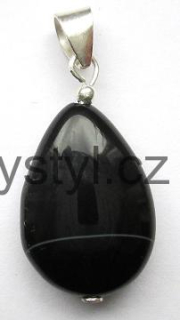 Elegantní stříbrný přívěsek s minerálem onyx