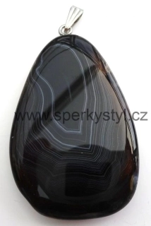 Elegantní přívěsek z minerálu onyx